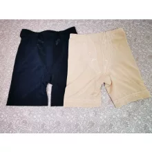 Magasított, gumis  derekú, csipkével díszített, selymes anyagú, alakformáló fehérnemű XL-3XL