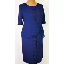 Elől  csipke rátétes, sötétkék színű,  alkalmi ruha 42-52