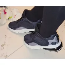 Felső része szintetikus és textil anyagú sportcipő 36-41