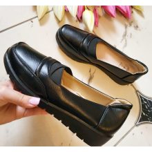 Fekete színű, teletalpú, lábfejnél gumis, műbőr, női cipő 36-41