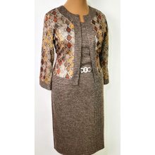 Elől színes mintás, díszcsatos ruha 42-56