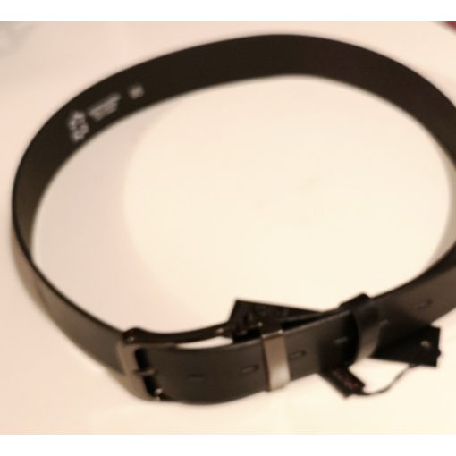 Sötétbarna színű, fémcsatos, derékszíj  95-105