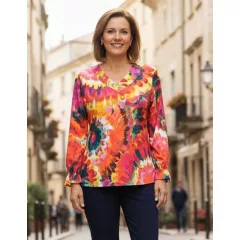   "V" nyakú, 3/4-es, piros-színes mintás, nyaknál díszített felső 42-52