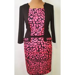   Fekete színű betéttel díszített, rugalmas, pamutos anyagú, alkalmi ruha 44-52