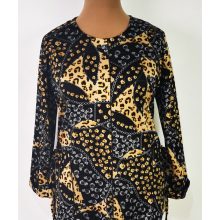 Fekete alapszínen, barna-szürke, leopárd mintával díszített felső 42-52