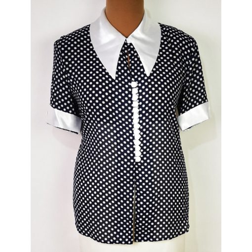 "V" nyakú, rövid ujjú, elől díszgombos, sötétkék alapon, fehér színű, pöttys mintás, selymes anyagú ing L-2XL