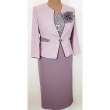 Gyönyörű, enyhén csillogó hímzéssel díszített kosztüm 42-56