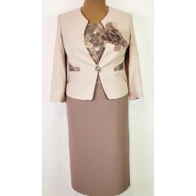 Gyönyörű, enyhén csillogó hímzéssel díszített kosztüm 42-56