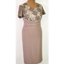 Gyönyörű, enyhén csillogó hímzéssel díszített kosztüm 42-56