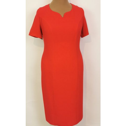 "V" nyakú, rövid ujjú, hátul cipzáras, felsliccelt, selyembéléses ruha  44-54