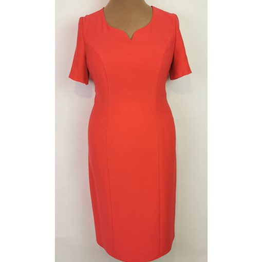 "V" nyakú, rövid ujjú, hátul cipzáras, felsliccelt, selyembéléses ruha  44-54