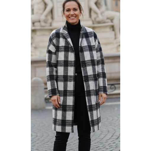 Álló nyakú, patentos záródású, zsebes, vatelin béléses, átmenet kabát 42-50