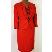 Elgáns,  két részes alkalmi kosztüm 40-52