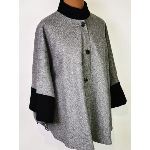 Selyembéléses, bézs alapszínű, cipzárral variálható, átmeneti, alkalmi szövet kabát 4XL/5XL-5XL/6XL