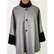 Selyembéléses, bézs alapszínű, cipzárral variálható, átmeneti, alkalmi szövet kabát 4XL/5XL-5XL/6XL