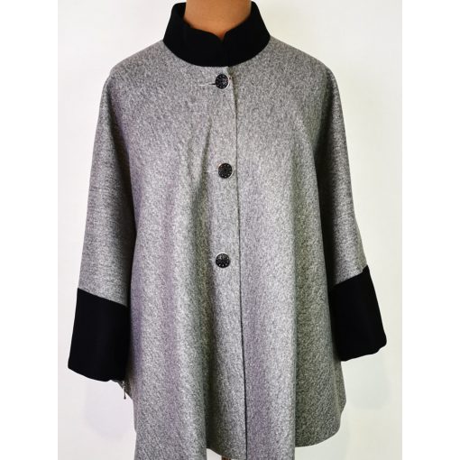 Selyembéléses, bézs alapszínű, cipzárral variálható, átmeneti, alkalmi szövet kabát 4XL/5XL-5XL/6XL