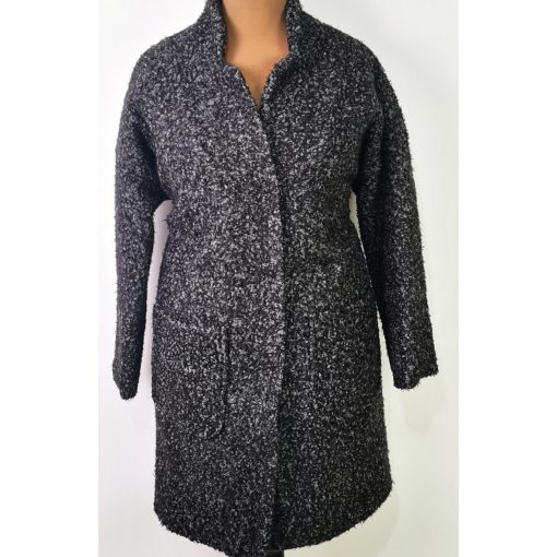 Álló nyakú, patentos záródású, zsebes, vatelin béléses, átmenet kabát 44-50