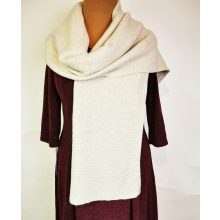 Nagy méretű, puha, gépi kötött anyagú sál