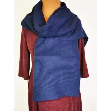 Nagy méretű, puha, gépi kötött anyagú sál