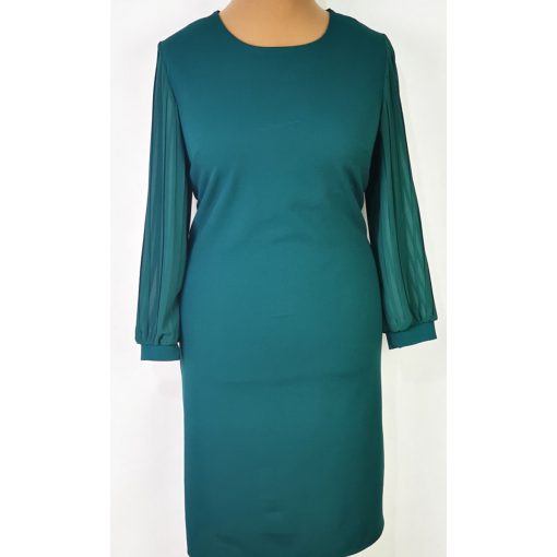 Kerek nyakú, hosszú ujjú, muszlin ujjú, nagyon szép sötétzöld színű, selymes anyagú ruha 46-52