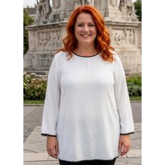   Kerek nyakú, 3/4-es tölcsér ujjú, fehér színű, pamutos anyagú felső 2XL/3XL