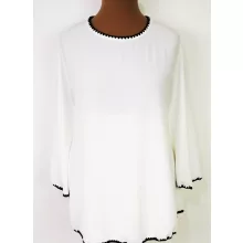 Kerek nyakú, 3/4-es tölcsér ujjú, fehér színű, pamutos anyagú felső 2XL/3XL
