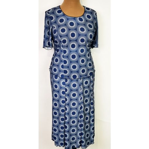 Selymes rugalmas  anyagú, vékonyabb anyagú  kosztüm 42-58