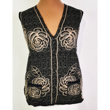 "V" nyakú, végig gombos, zsebes, gépi kötött, fekete alapon , bézs mintás, pamutos anyagú mellény XL/2XL