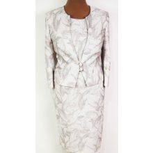 Gyönyörű, bézs színű, két részes alkalmi kosztüm 44-54