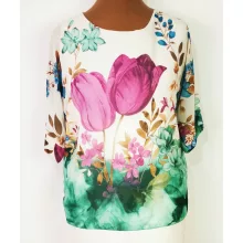 Kerek nyakú, rövid ujjú, színes virág mintás, muszlin anyagú felső  2XL/4XL