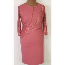 Csipke  betétes, karcsúsított, kellemes, selymes anyagú, alkalmi ruha 44-54