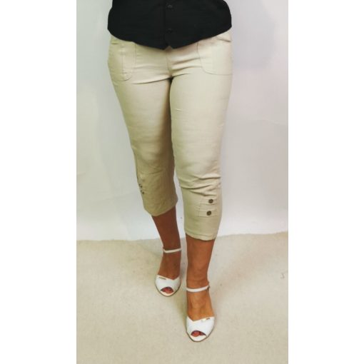 Gumis derekú, bézs színű, zsebes, vékony, selymes anyagú térdnadrág  40/42-54/56