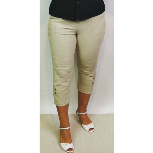 Gumis derekú, bézs színű, zsebes, vékony, selymes anyagú térdnadrág  40/42-54/56