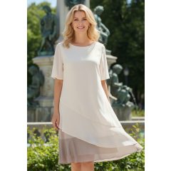   Kerek nyakú, rövid ujjú, selyembéléses, barackvirág alapszínű, szinátmenetes, muszlin ruha 42-48