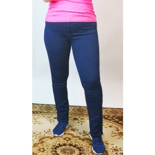 Gumis derekú, zsebes, zsebnél cipzáras, farmerkék színű, sztreccses anyagú nadrág  40/42-54/56