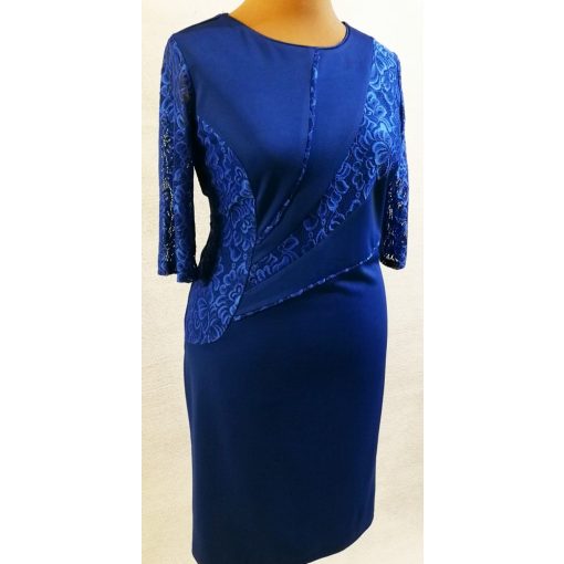 Nagyon szép csipke  betétes, karcsúsított, kellemes, selymes anyagú, alkalmi ruha 44-54