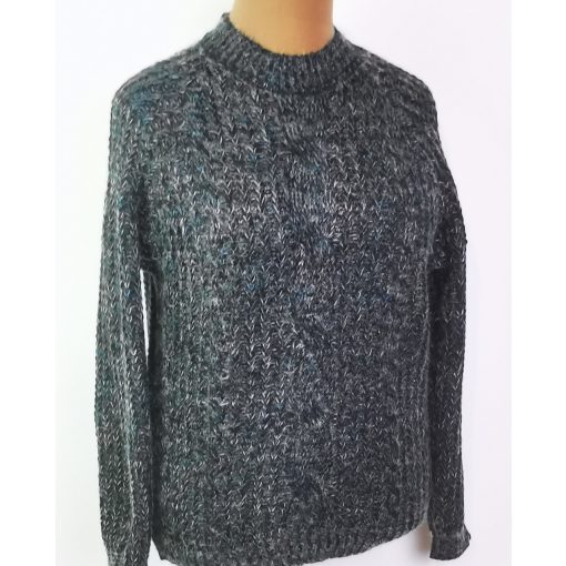 Gépi kötött, hosszú ujjú, kerek nyakú, anyagában mintás, puha anyagú pulóver XL/2XL