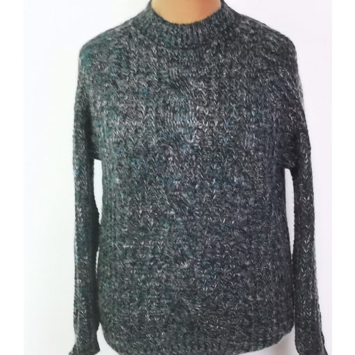 Gépi kötött, hosszú ujjú, kerek nyakú, anyagában mintás, puha anyagú pulóver XL/2XL