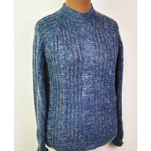 Gépi kötött, hosszú ujjú, kerek nyakú, anyagában mintás, puha anyagú pulóver XL/2XL