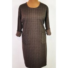 Kerek nyakú, hosszú ujjú, zsebes, barna alapon kocka mintás, pamutos anyagú  ruha 2XL/4XL