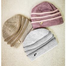 Dupla anyagú, gépi kötött, díszített sapka