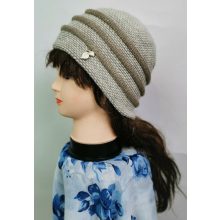 Dupla anyagú, gépi kötött, díszített sapka