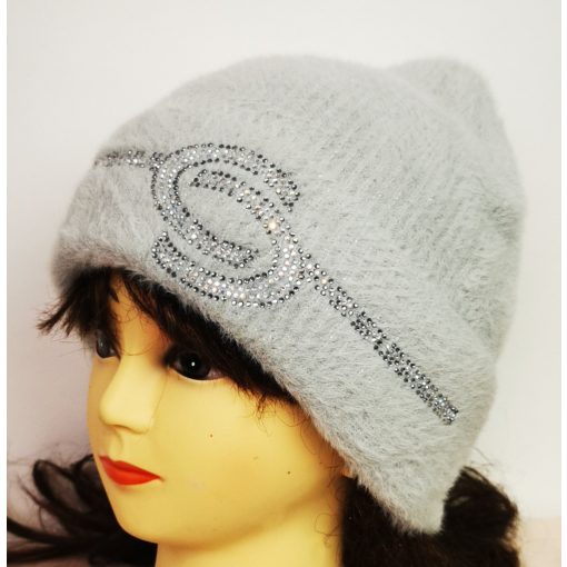 Pihe-puha, gépi kötött, enyhén csillogó mintával díszített sapka