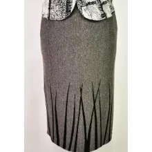 Szürke  alapszínű, fekete mintával díszítet szoknya L-4XL
