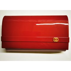   Patentos záródású, egy rekeszes, magasfényű, vállra akasztható  alkalmi  kézi táska 