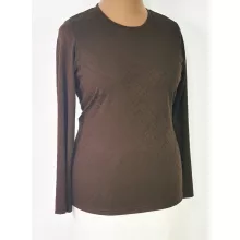 Kerek  nyakú, barna színű, anyagában mintás, selymes anyagú felső L-4XL